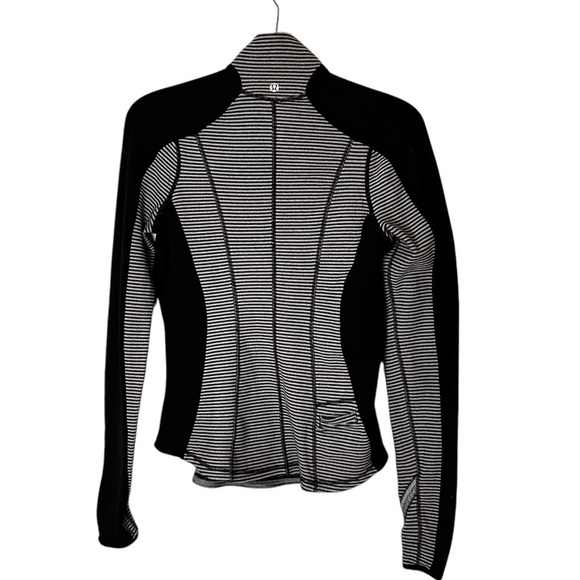 Lululemon Run: U-Turn Pullover- Long Sleeve Half Zip Running Pullover- Size 6 - Picture 11 of 15